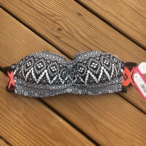 NWT Exhilaration Women’s Black Tribal Bikini Top